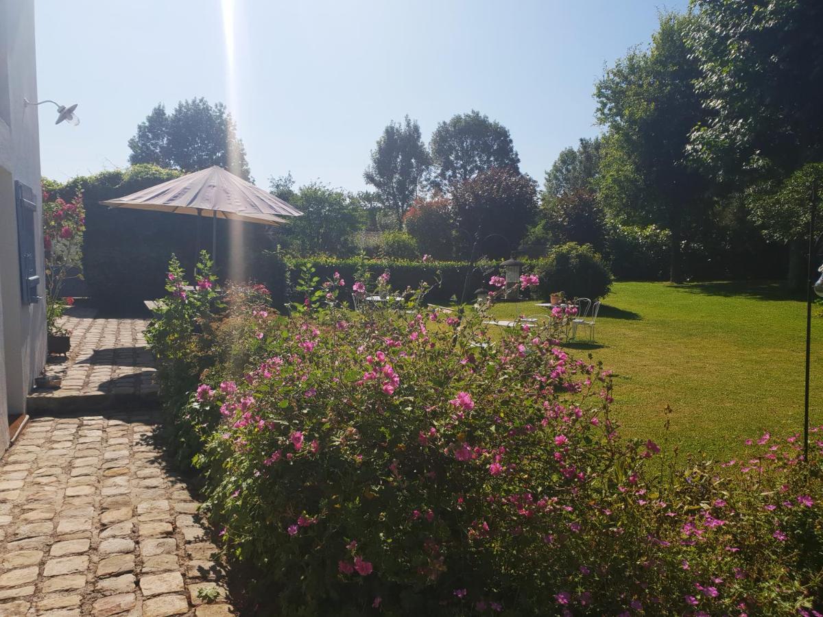 Le Champ De L'Eau Bed & Breakfast Crecy-la-Chapelle Exterior foto