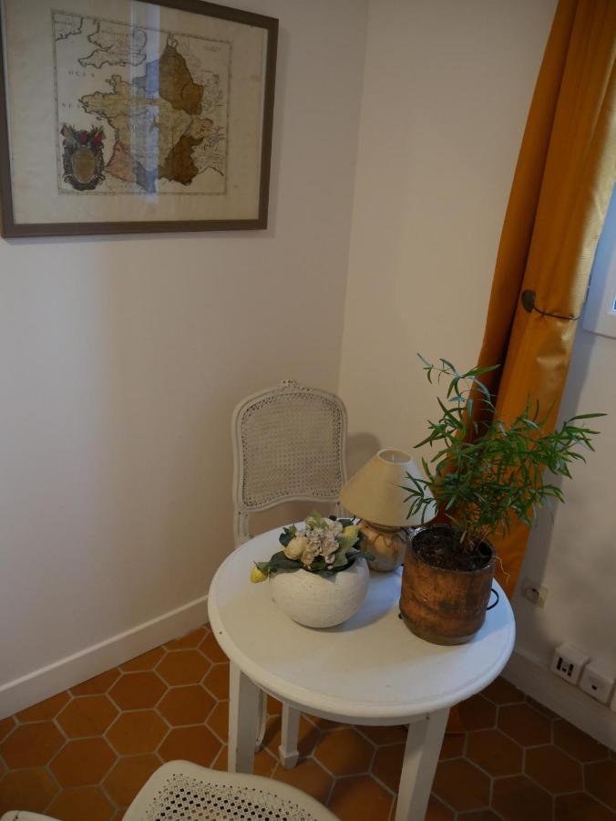 Le Champ De L'Eau Bed & Breakfast Crecy-la-Chapelle Exterior foto