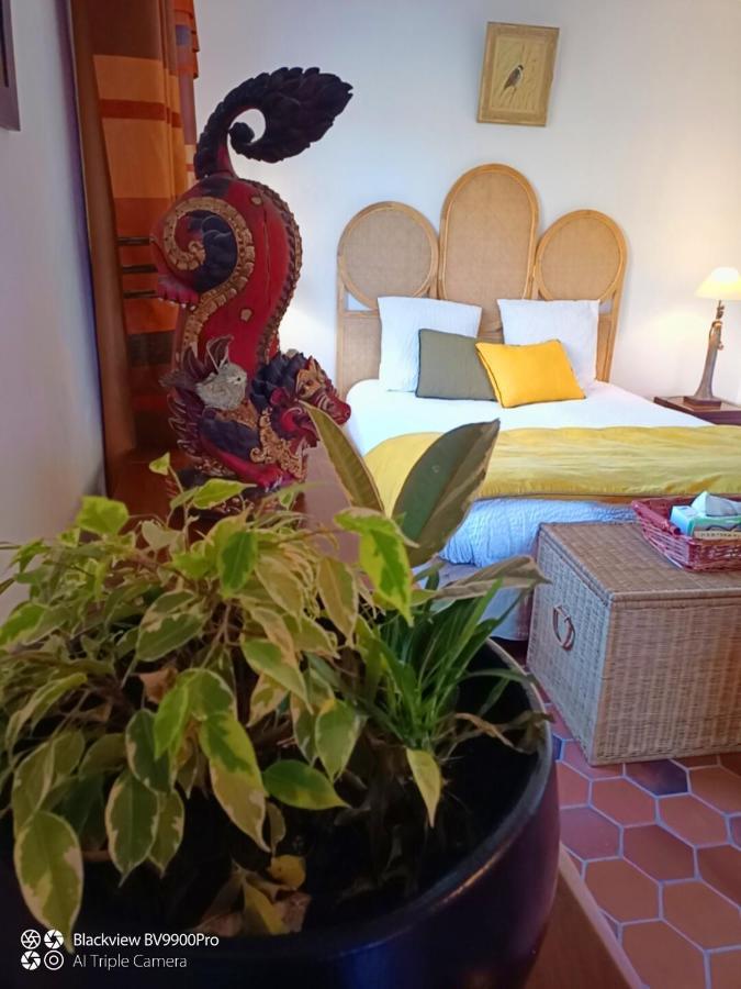 Le Champ De L'Eau Bed & Breakfast Crecy-la-Chapelle Exterior foto